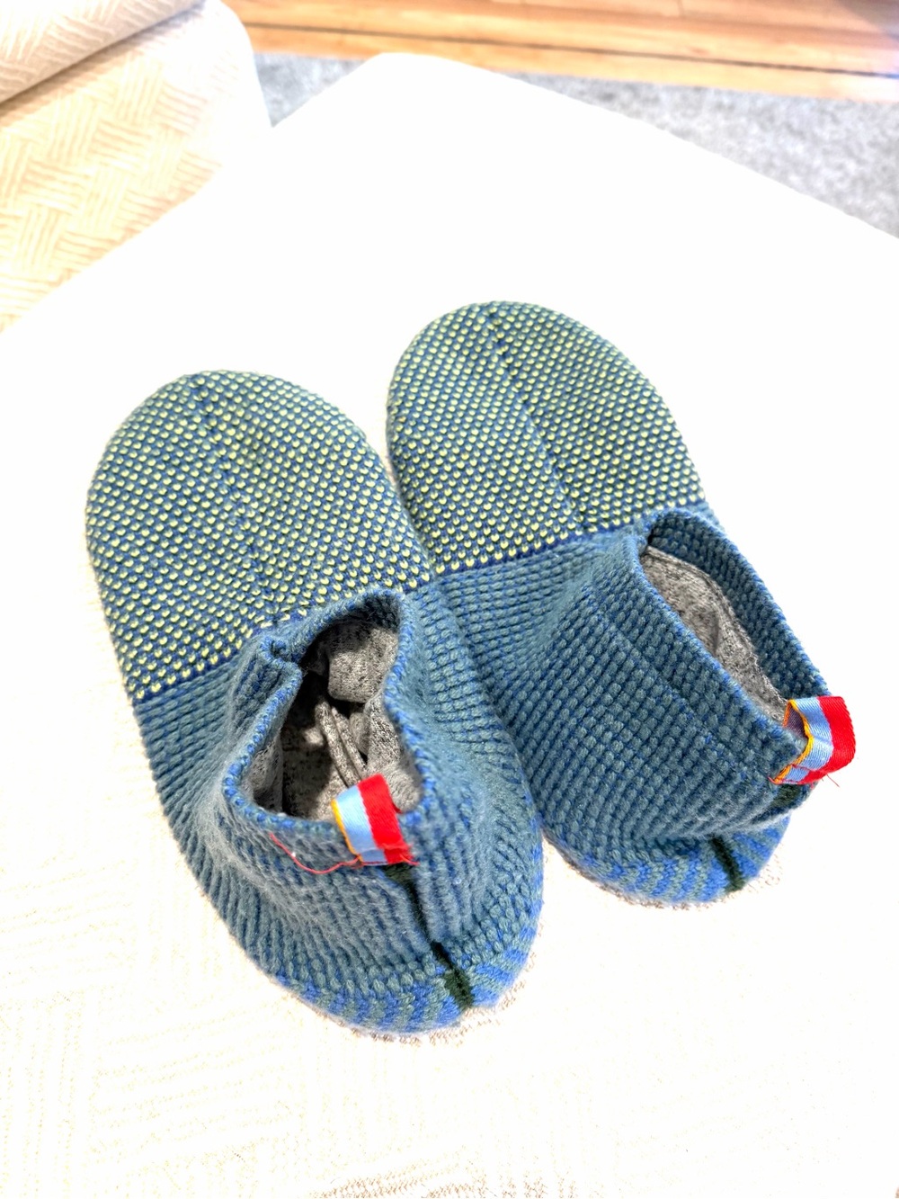 NWOT BOMBAS The gripper Slipper Cozy Indoor Slipper. Green Blue Colorway. SZ XL